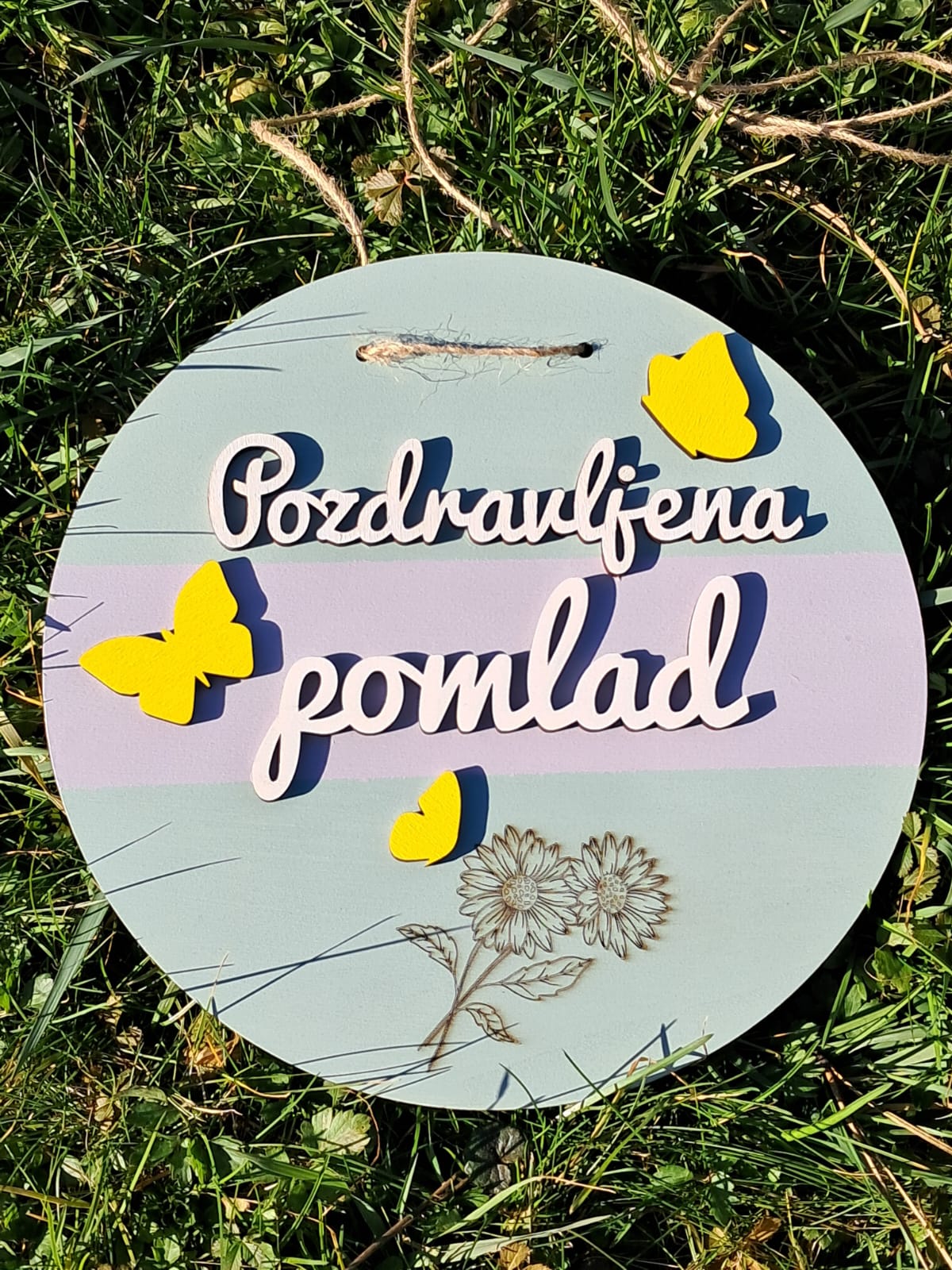 Pozdravljena pomlad obešanka za na vrata - JBforma