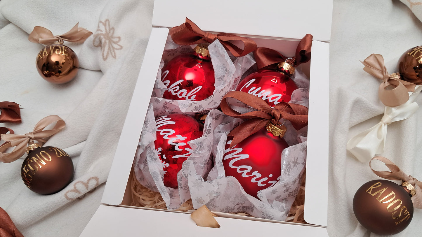 Personalized Glass Christmas Baubles – 8 cm