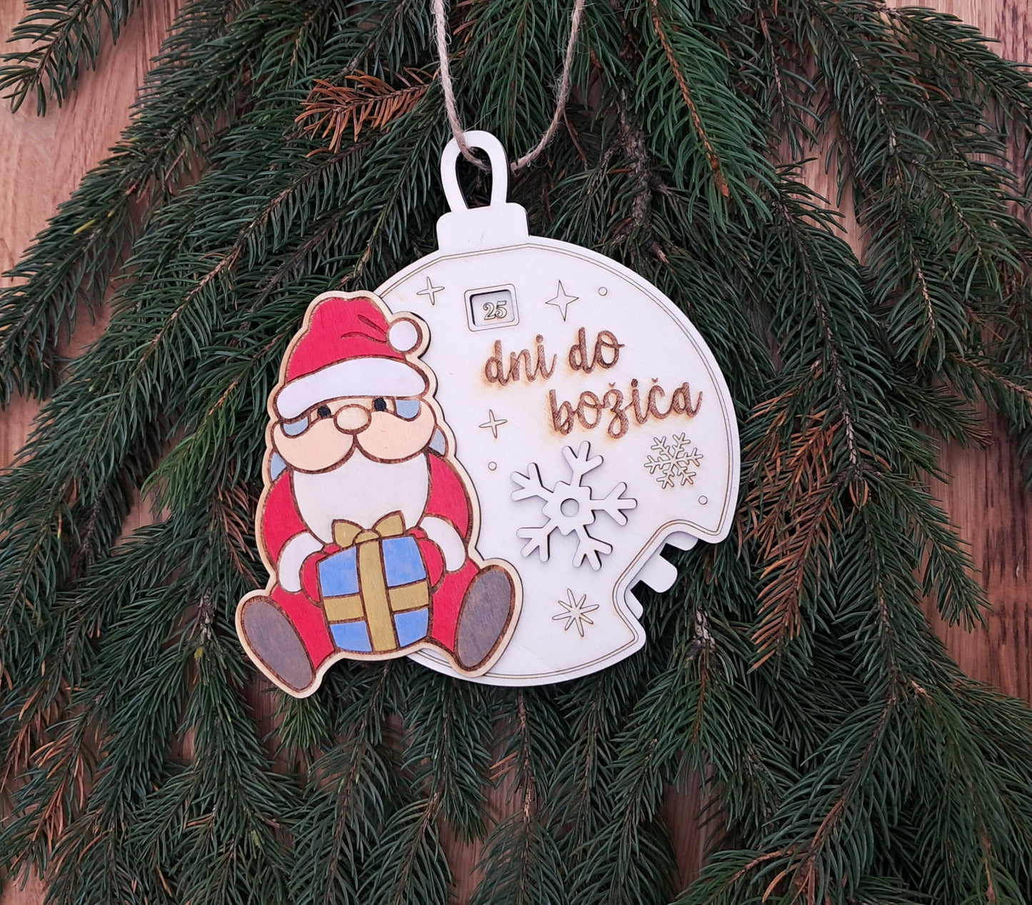 Counting Down to Christmas – a Fun Wooden Hanging Countdown Calendar