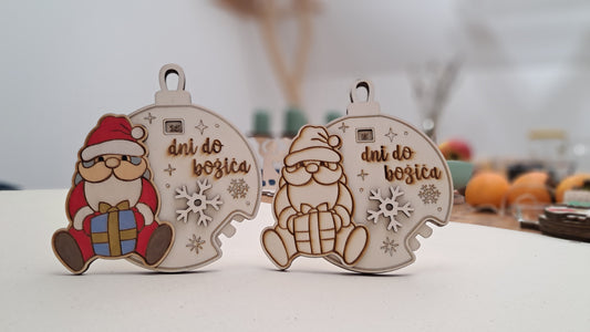 Counting Down to Christmas – a Fun Wooden Hanging Countdown Calendar