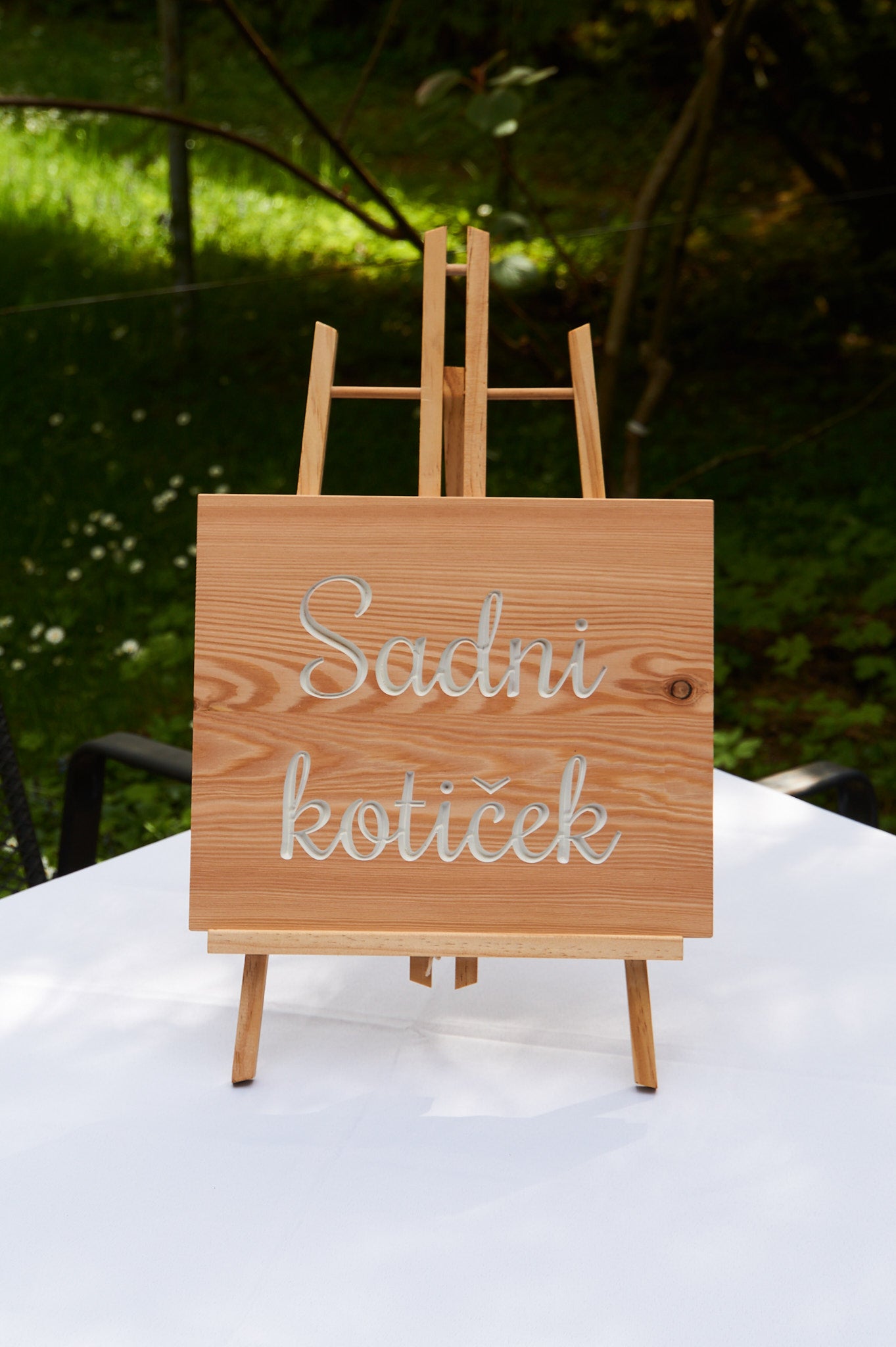 Sadni kotiček - unikatna lesena tablica z napisom - izposoja