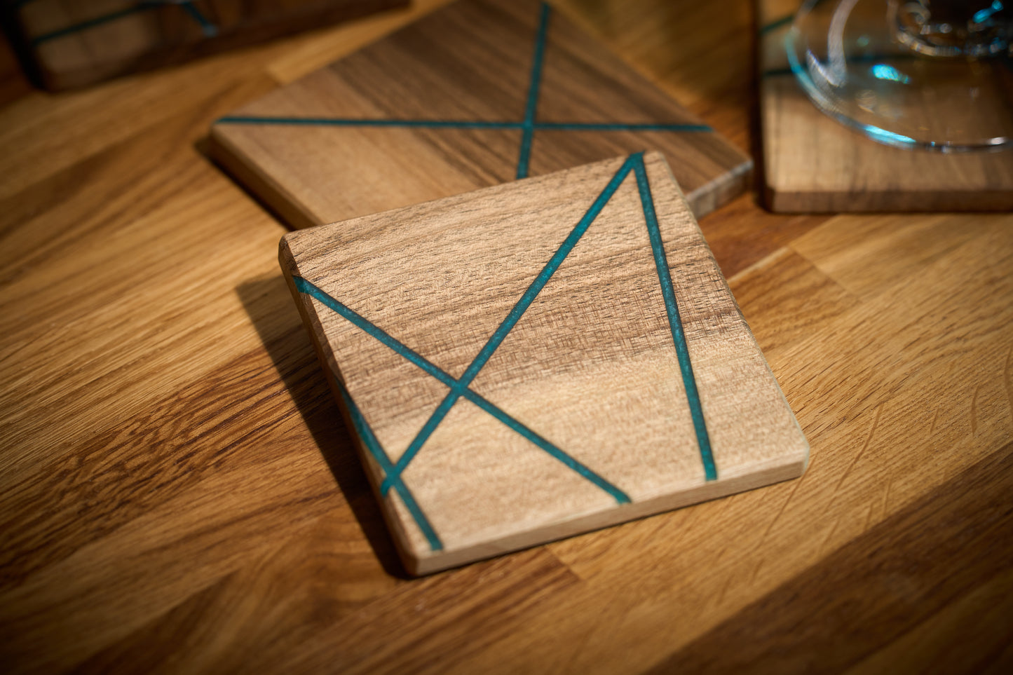 Set of 4/6 Unique Walnut Coasters