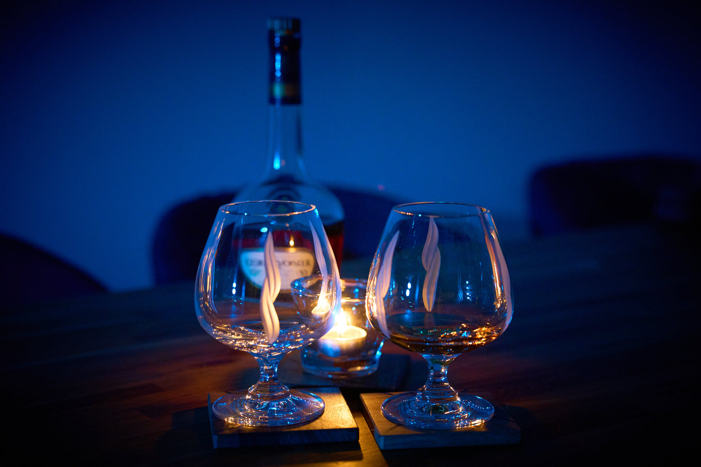 Set of 4/6 Unique Walnut Coasters